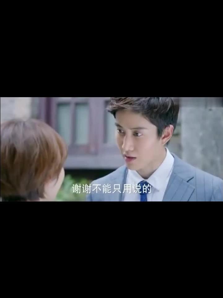 张雨绮新加坡排队事件引发热议,有人支持她,也有人质疑她的动机