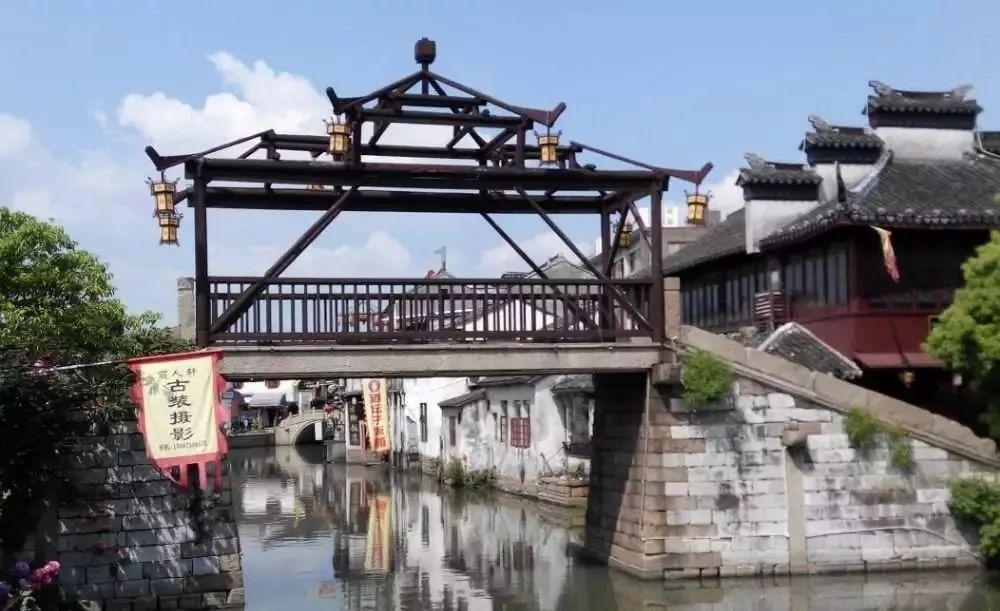 “青”眼最泉州丨寺门悠静倒莲花 古韵流传盈海涯
